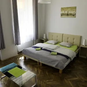Dream & Hostal